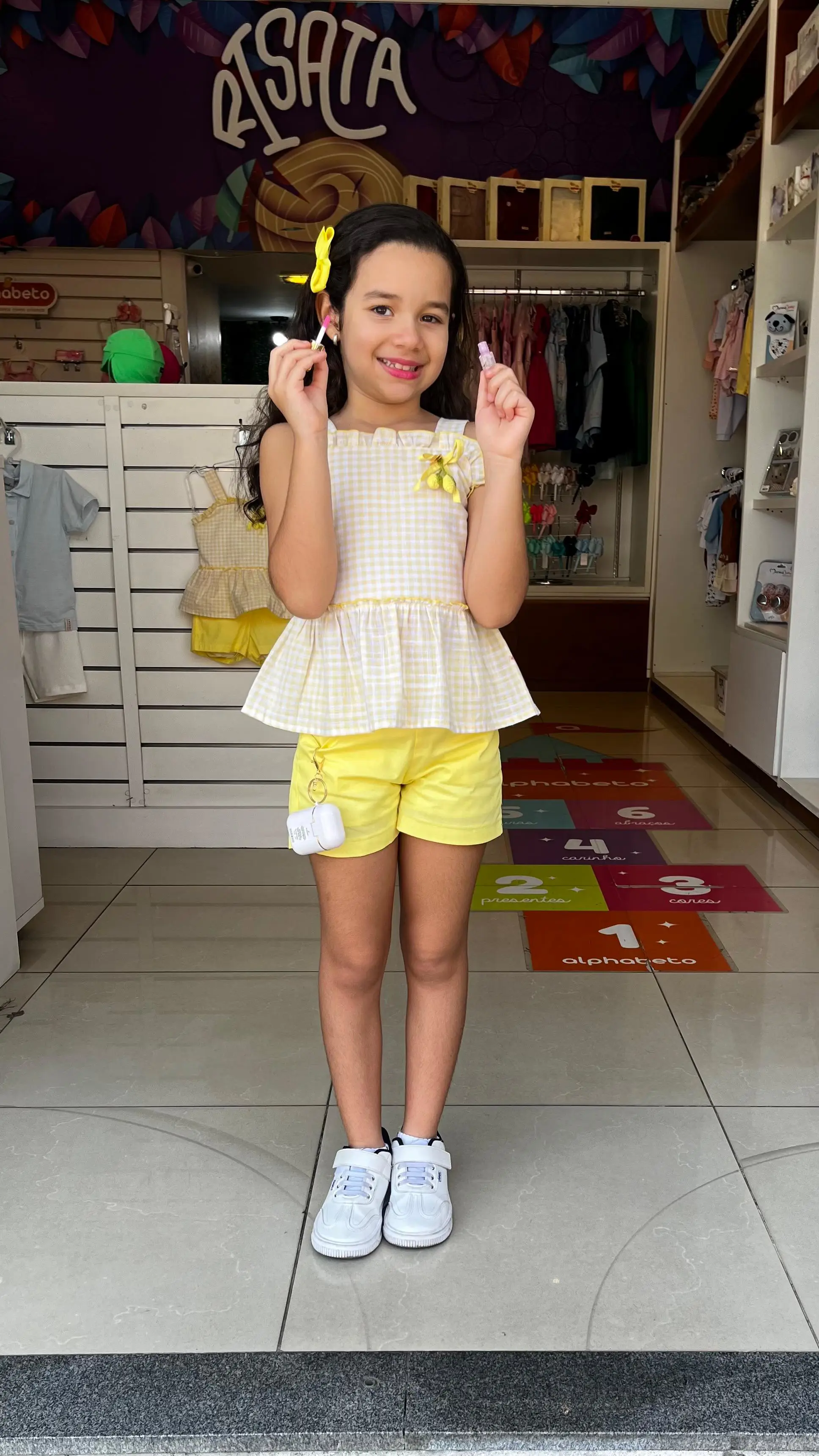 CONJUNTO DE BATA COM SHORT CORES BRANCO E AMARELO